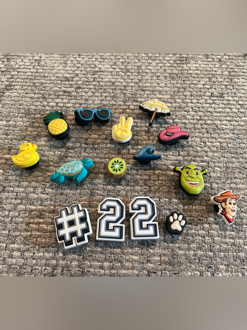 CROCS Multicolor Jibbitz 15-piece lot